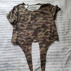 Camo cropped tie string top